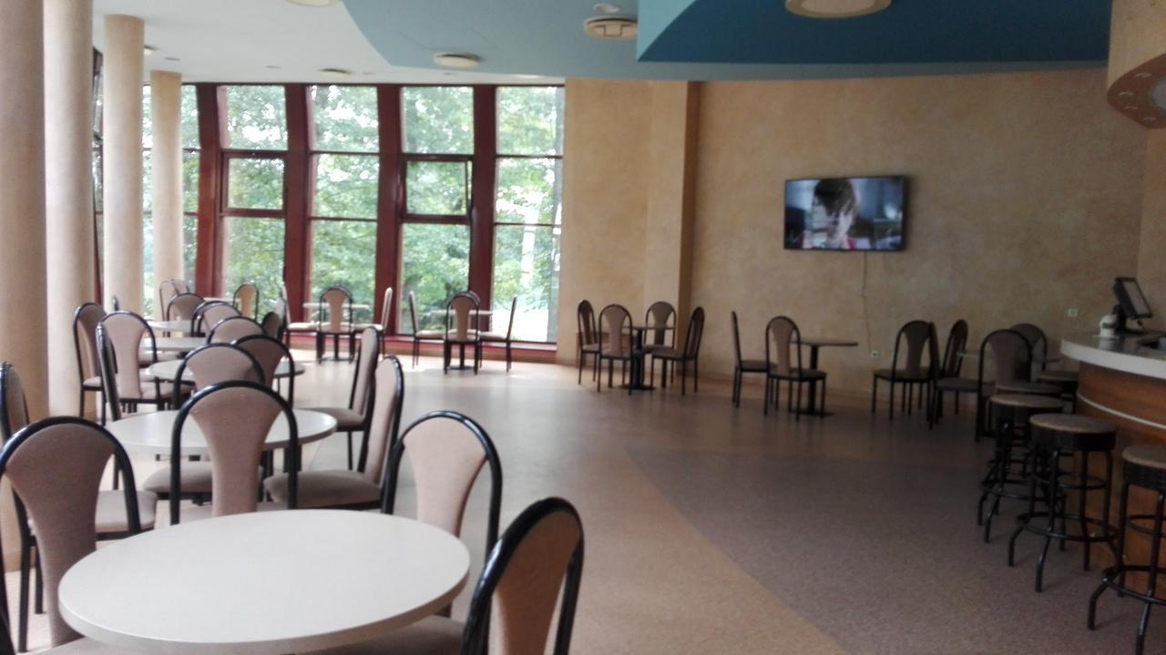 Osrodek Szkoleniowo - Wypoczynkowy Guzianka Hotel Ruciane-Nida Ngoại thất bức ảnh