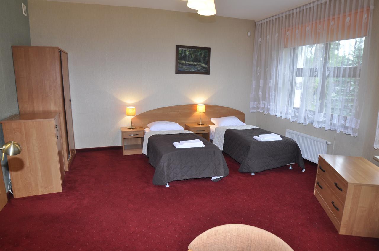 Osrodek Szkoleniowo - Wypoczynkowy Guzianka Hotel Ruciane-Nida Ngoại thất bức ảnh